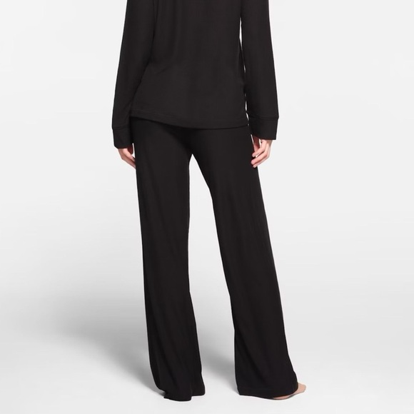 New SKIMS Soft Lounge Sleep Pants Wide Leg in Onyx Black Size Large - Picture 9 of 10